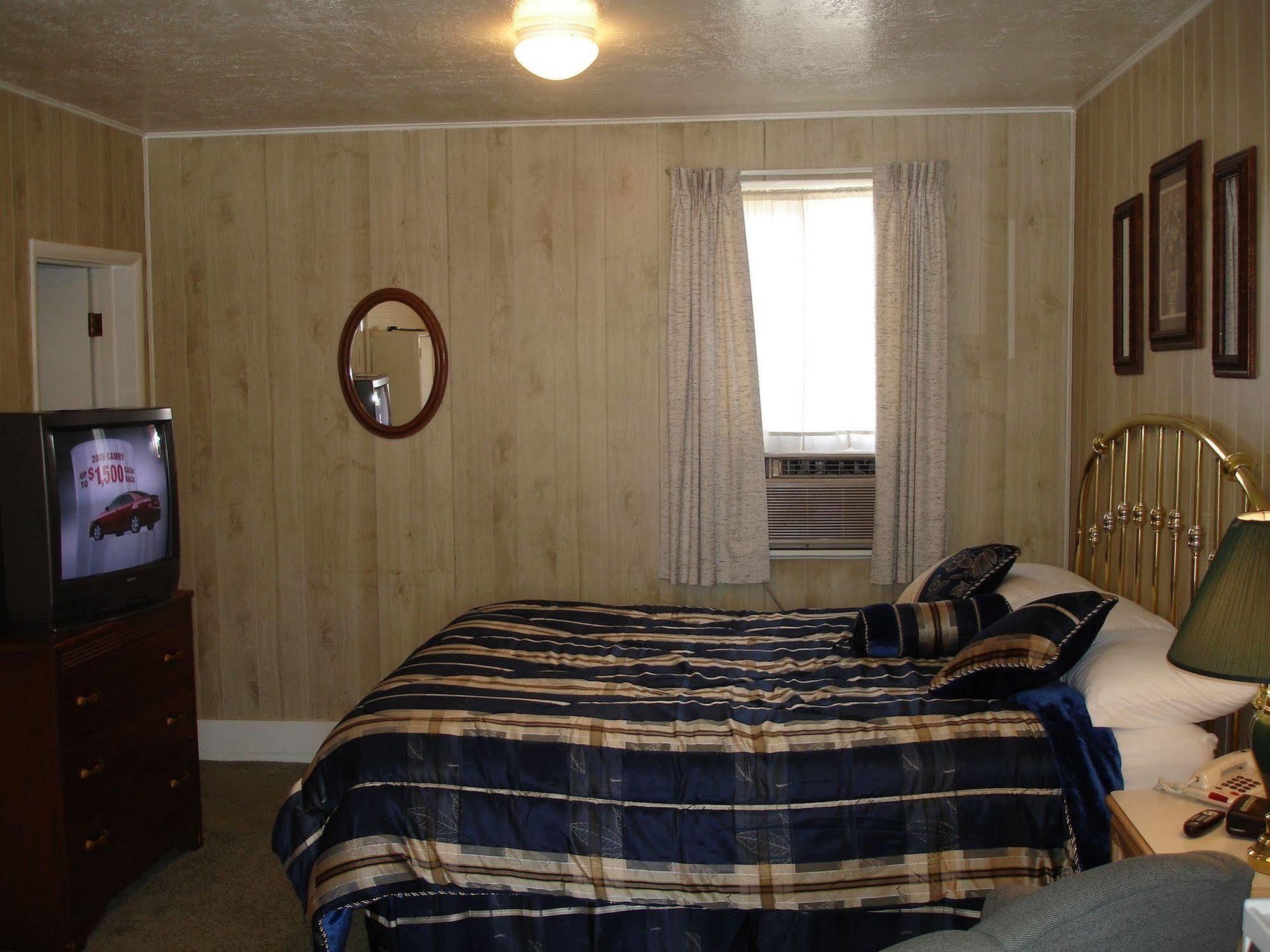Modoc Inn アルトゥラス エクステリア 写真